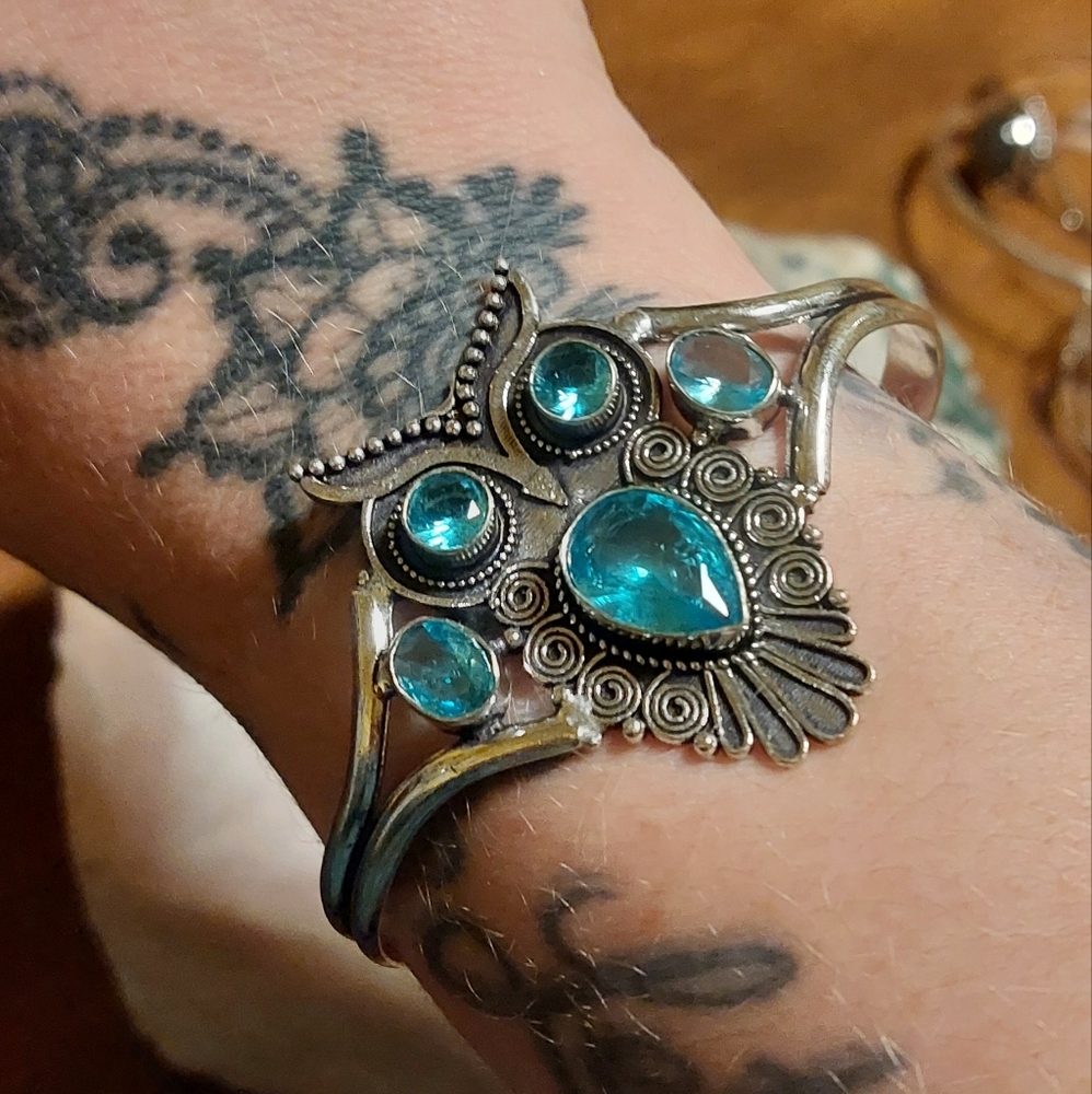 Blue Topaz Owl Bangle Bracelet - Picture 2 of 7